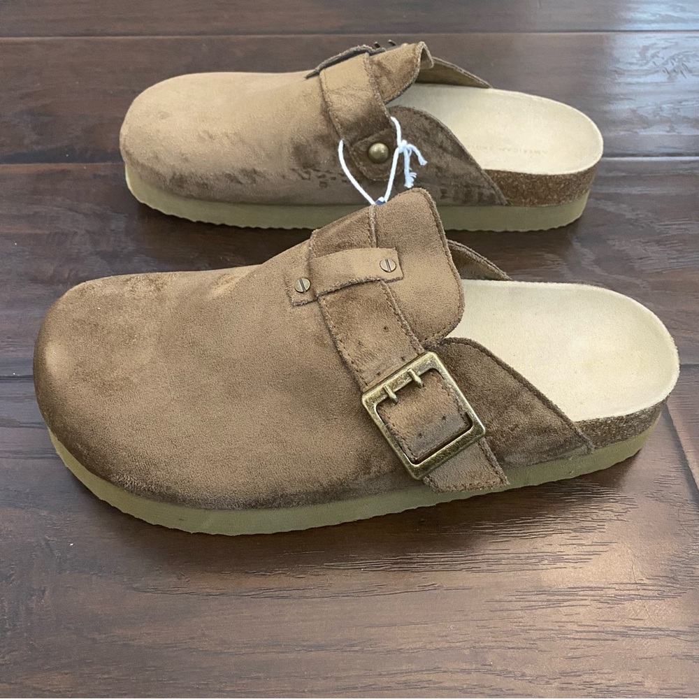 New American Eagle Outfitters clog  sandals women’s size 8